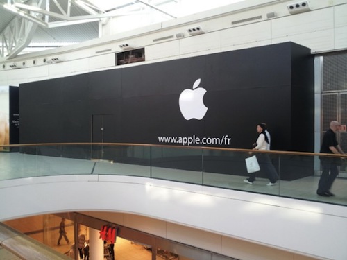 apple-store-carre-senart-south-of-paris-france